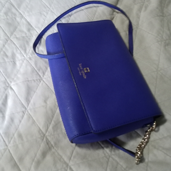 Kate Spade crossbody purse with gold chain - Picture 6 of 9